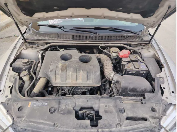 Car image 32