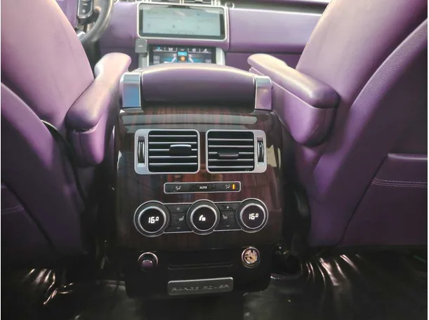 Car image 29
