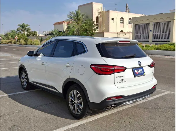 Car image 7