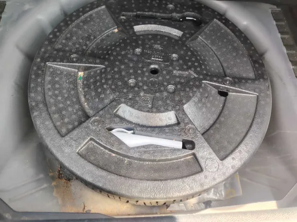 Car image 28