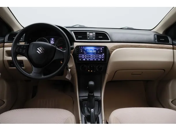 Car image 14