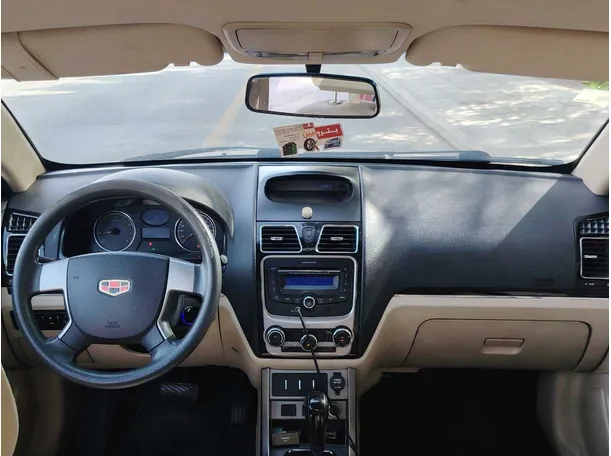 Car image 25