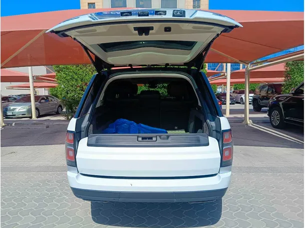 Car image 33
