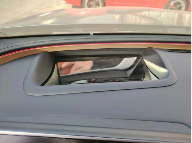 Car image 37