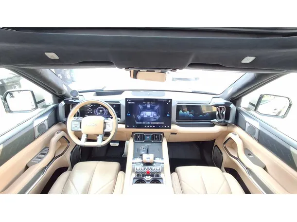 Car image 17
