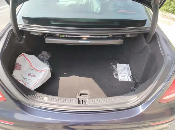 Car image 29