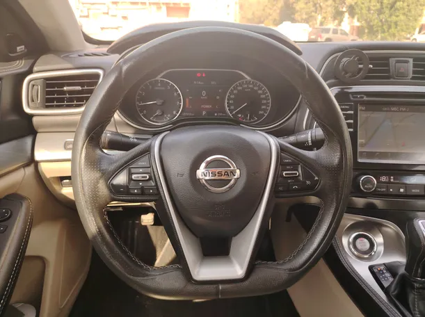 Car image 22
