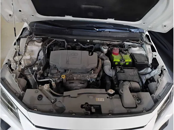 Car image 19
