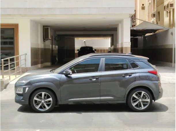 Car image 8