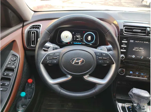 Car image 16