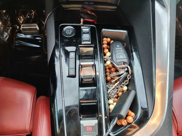 Car image 22