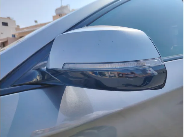 Car image 36