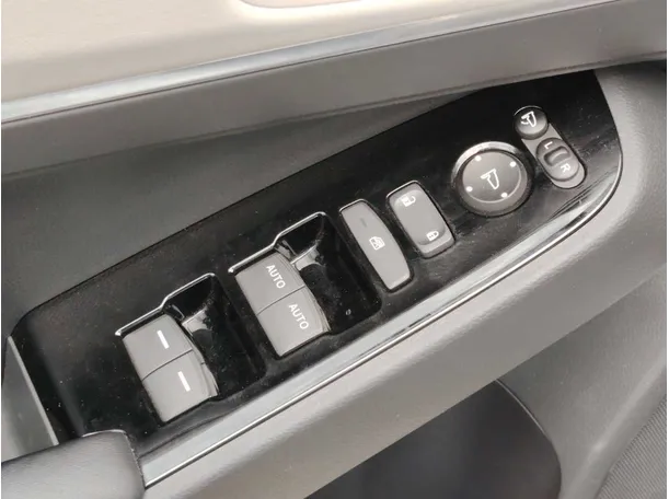 Car image 31