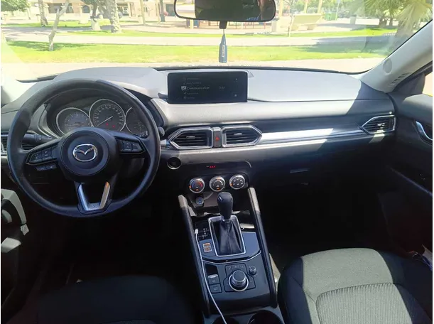 Car image 25