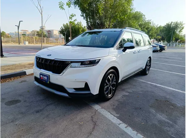 2021 Kia Carnival in Al-Khobar