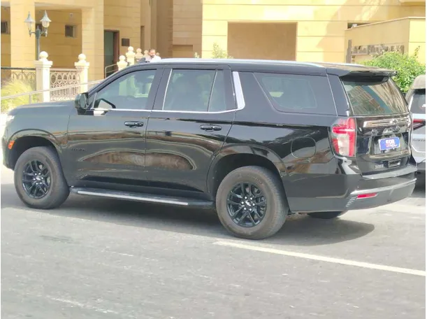 Car image 8