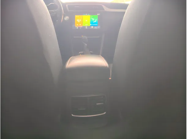 Car image 27