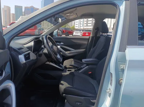 Car image 12