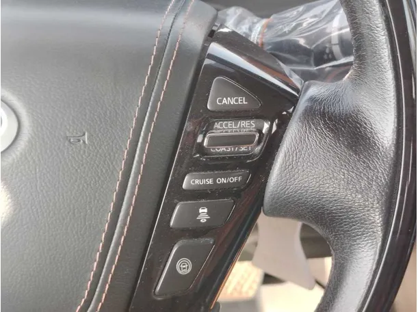 Car image 27