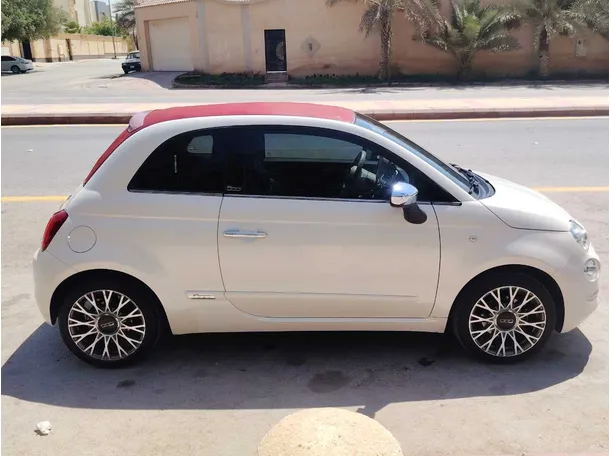 Car image 4