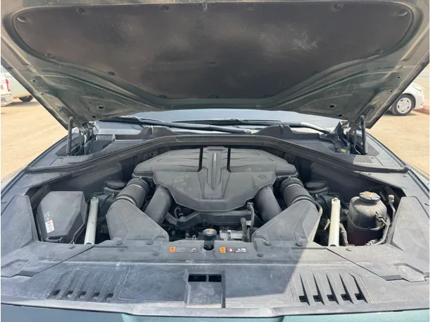 Car image 25