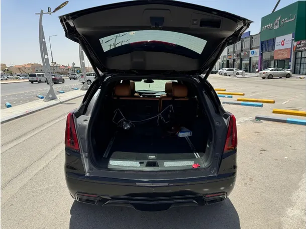 Car image 23