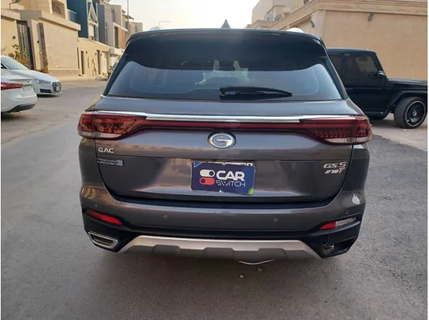 Car image 6