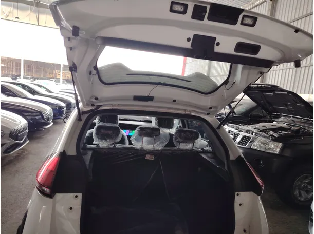 Car image 26