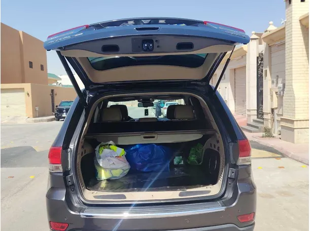 Car image 25
