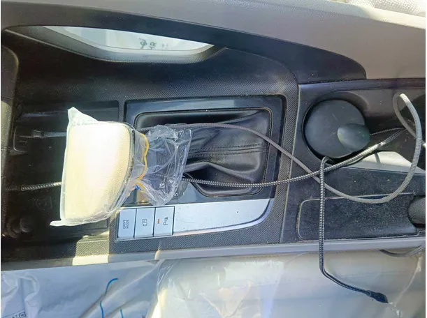 Car image 20