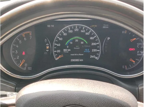 Car image 24