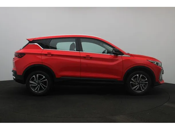 Car image 13