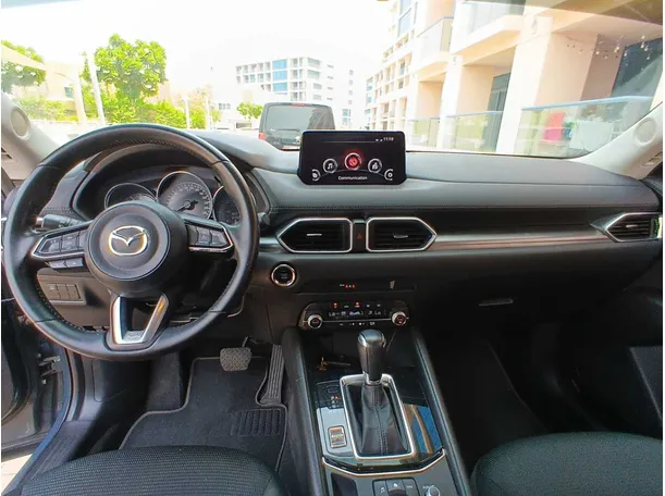 Car image 15
