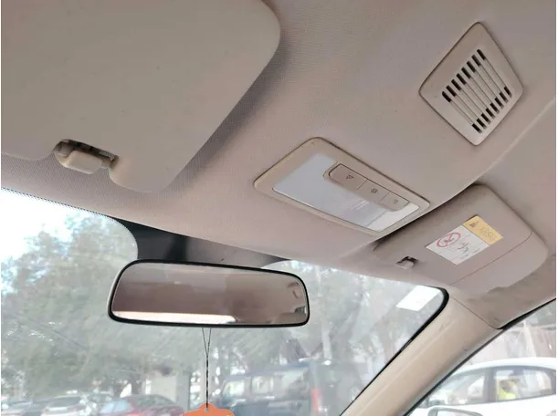 Car image 37