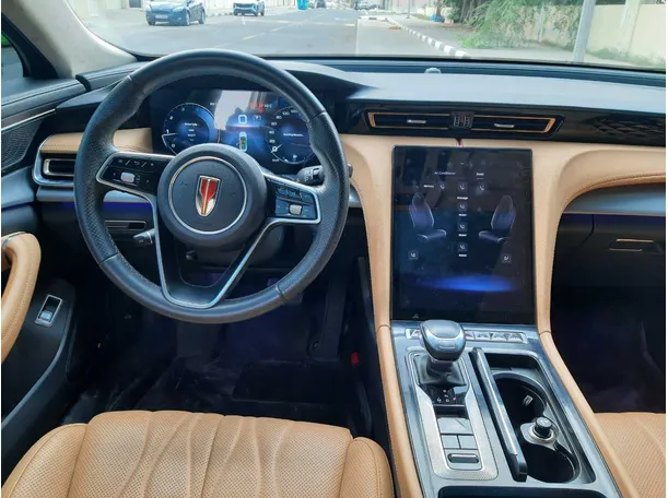 Car image 17