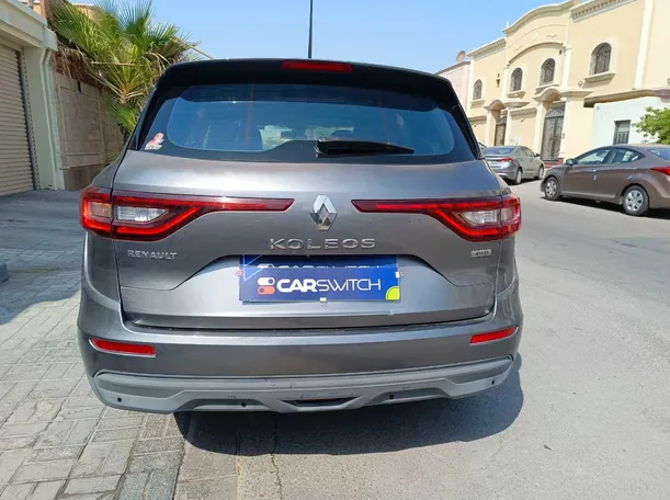 Car image 6