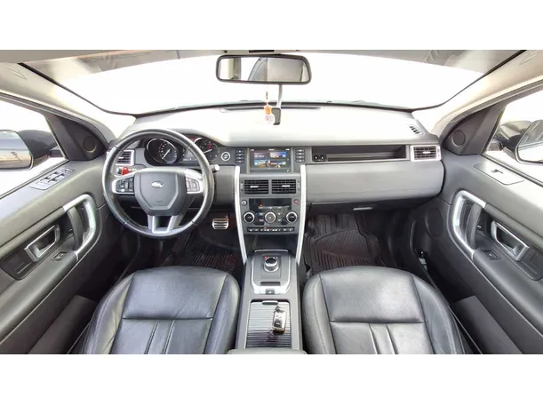 Car image 14