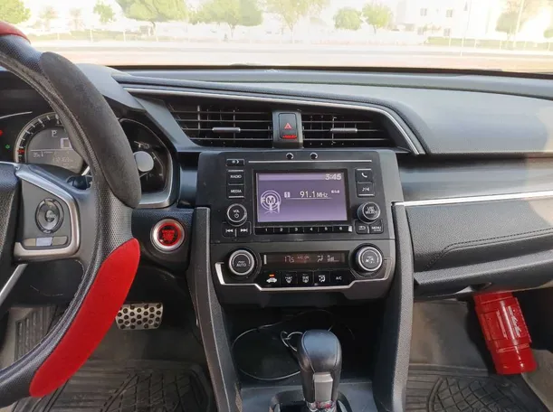 Car image 16
