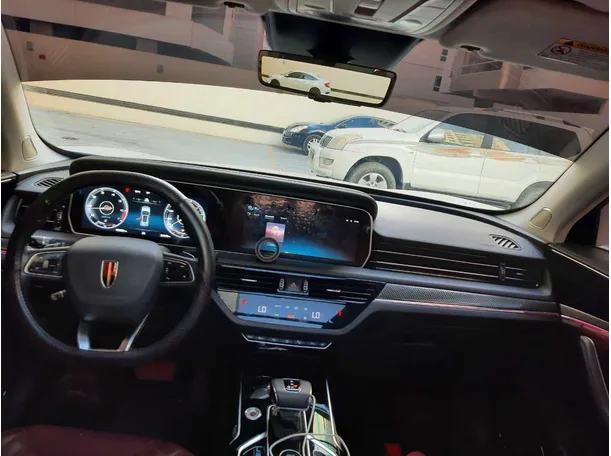 Car image 17