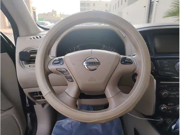 Car image 21