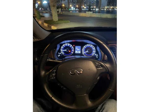 Car image 29