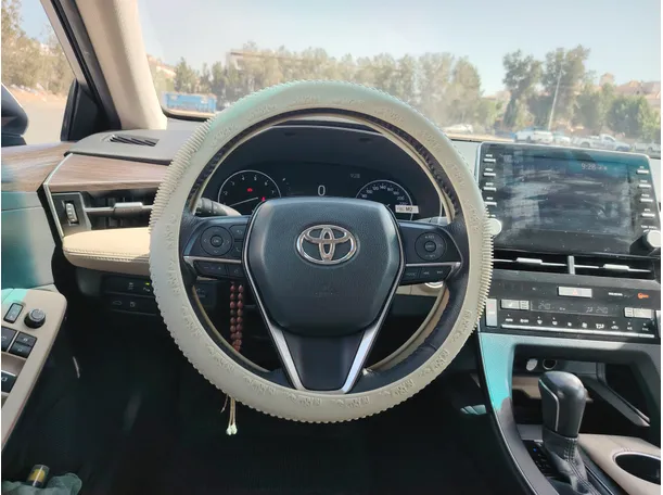 Car image 21