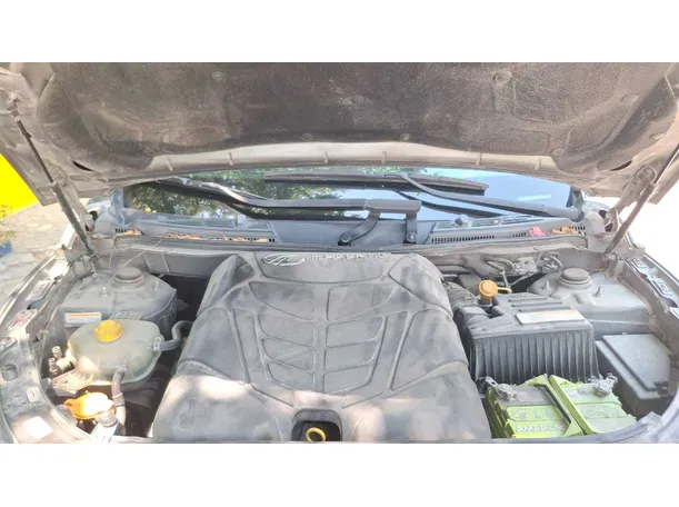 Car image 19
