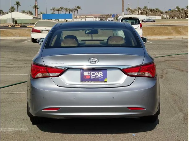 Car image 6