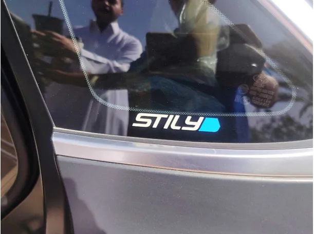 Car image 27