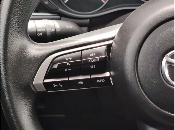 Car image 25