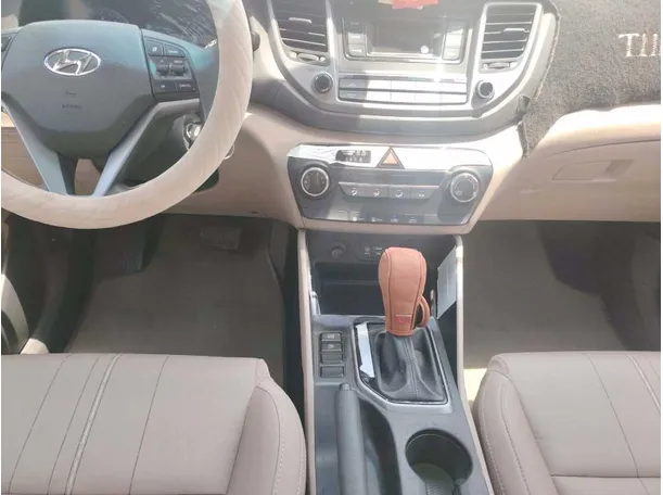 Car image 34