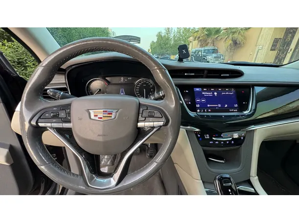 Car image 18