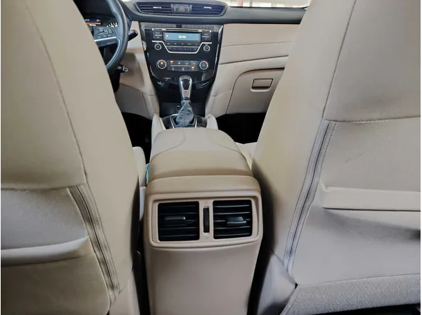 Car image 27