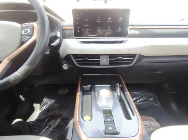 Car image 20